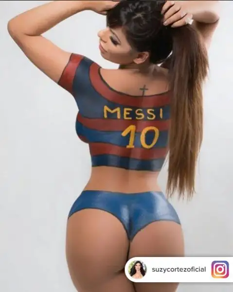 La 25enne brasiliana, tifosa del San Paolo, ha sbaragliato la concorrenza delle altre 14 finaliste e si è aggiudicata l’ambita fascia di Miss BumBum 2015 che premia il miglior fondoschiena del web.