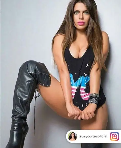 La 25enne brasiliana, tifosa del San Paolo, ha sbaragliato la concorrenza delle altre 14 finaliste e si è aggiudicata l’ambita fascia di Miss BumBum 2015 che premia il miglior fondoschiena del web.