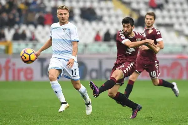 Pareggio show tra Torino e Lazio: i granata, avanti con Iago Falque, si fanno rimontare da Immobile e Murgia, ma trovano in extremis il 2-2 con Ljajic dal dischetto.
