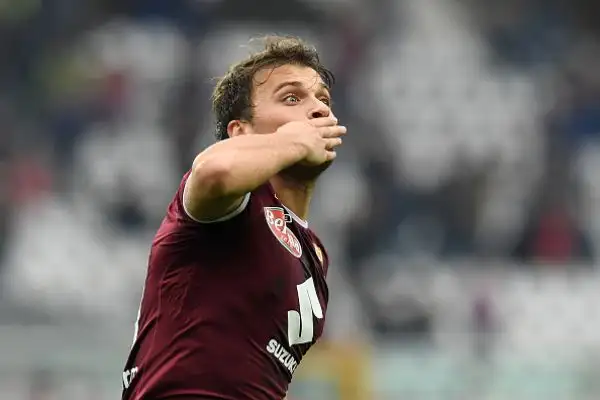 Pareggio show tra Torino e Lazio: i granata, avanti con Iago Falque, si fanno rimontare da Immobile e Murgia, ma trovano in extremis il 2-2 con Ljajic dal dischetto.