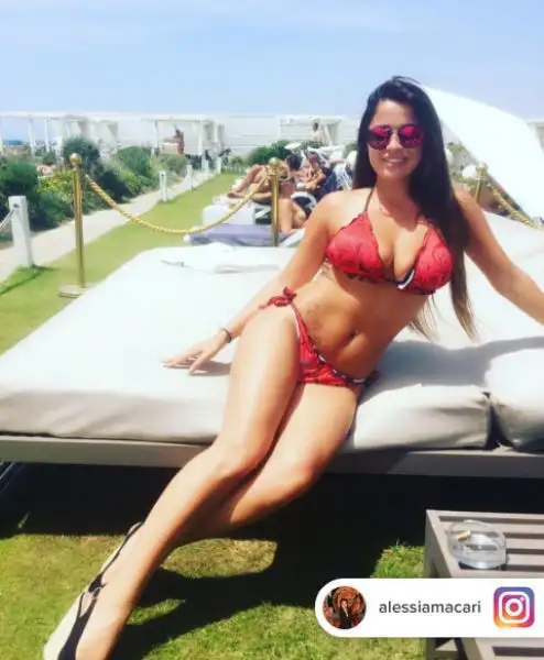 Irlandese di Dublino, ma di origini laziali, la fresca vincitrice del Grande fratello VIP è anche una grande tifosa del Forsinone e ha appena superato i 600.000 fan su Instagram.