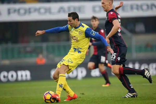 Il Chievo si impone 1-0 contro un Cagliari in crisi nera: decide una splendida rete di Gobbi, migliore in campo insieme al compagno di squadra Castro.