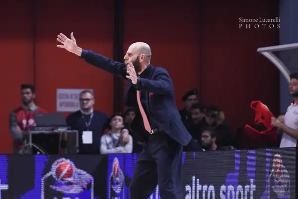 L'Olimpia soffre ma vince ancora in trasferta e si conferma capolista.