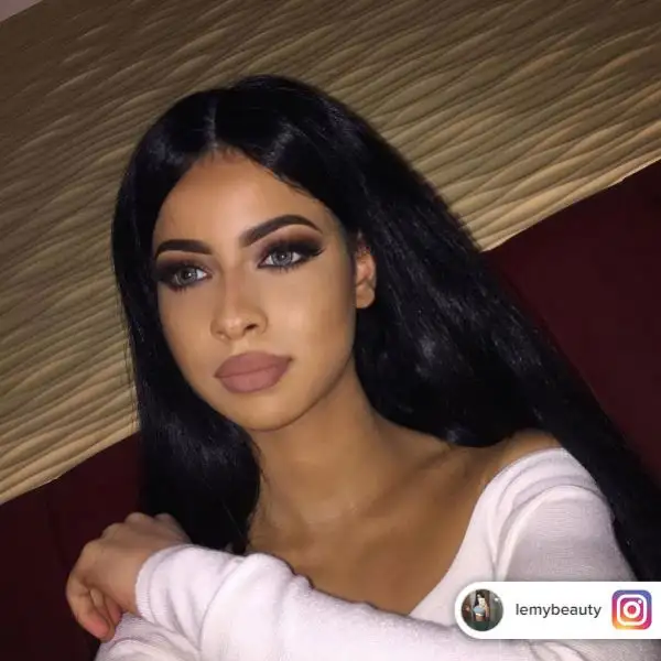 Questa ragazza inglese è ormai una vera e propria Instagram Star, grazie alle sue incredibili curve le sue foto sono ormai viste da quasi un milione e mezzo di follower.