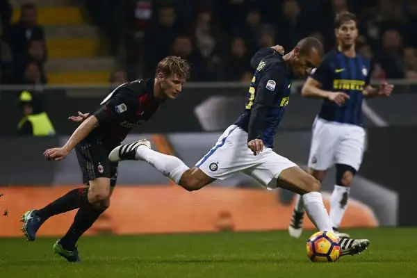 Perisic riagguanta il Milan al 92': 2-2. Il derby di Milan finisce con un pareggio spettacolare.