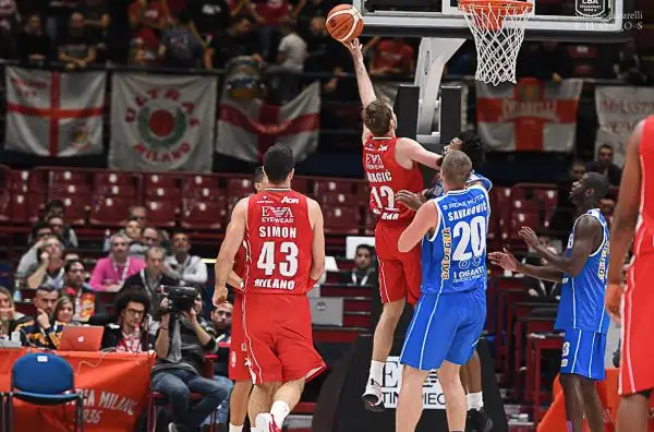 Settima vittoria di fila in campionato per l'Olimpia, capolista imbattuta.