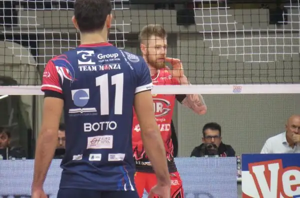 Zaytsev e compagni, alla prima con Bernardi come allenatore, tornano alla vittoria.