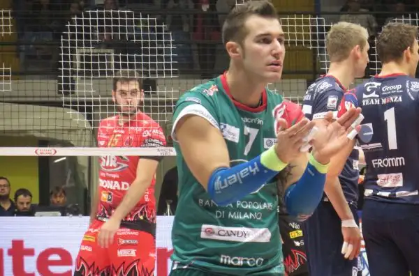 Zaytsev e compagni, alla prima con Bernardi come allenatore, tornano alla vittoria.