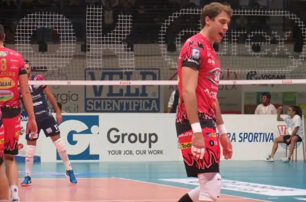 Zaytsev e compagni, alla prima con Bernardi come allenatore, tornano alla vittoria.