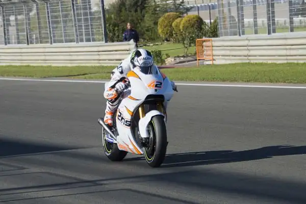 Prima uscita con le moto del 2017 per i centauri della classe regina.