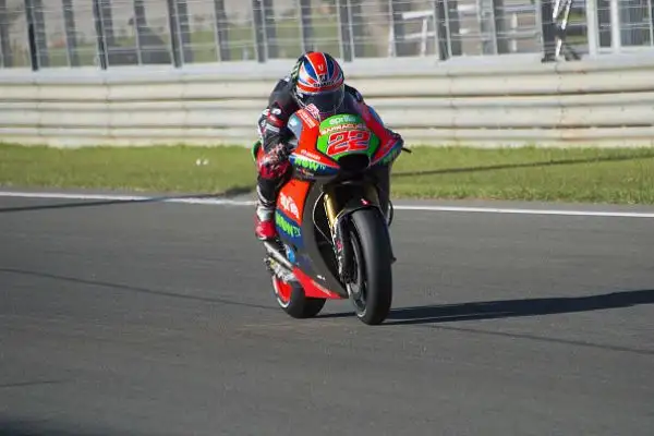 Prima uscita con le moto del 2017 per i centauri della classe regina.