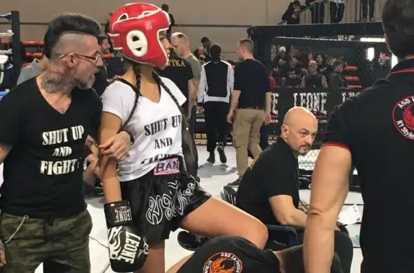 Tutte le foto della bellissima diciottenne thailandese, campionessa mondiale juniores di kickboxing.