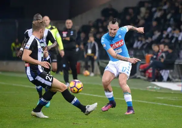 Insigne si sblocca, Napoli corsaro. La squadra di Sarri torna alla vittoria a Udine e balza al quarto posto.