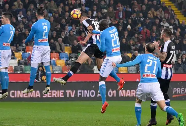 Insigne si sblocca, Napoli corsaro. La squadra di Sarri torna alla vittoria a Udine e balza al quarto posto.