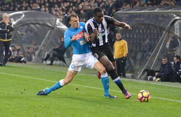 Insigne si sblocca, Napoli corsaro. La squadra di Sarri torna alla vittoria a Udine e balza al quarto posto.