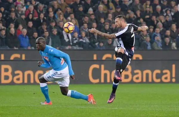 Insigne si sblocca, Napoli corsaro. La squadra di Sarri torna alla vittoria a Udine e balza al quarto posto.