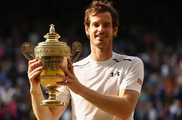 Luglio: secondo trionfo a Wimbledon per Andy Murray.