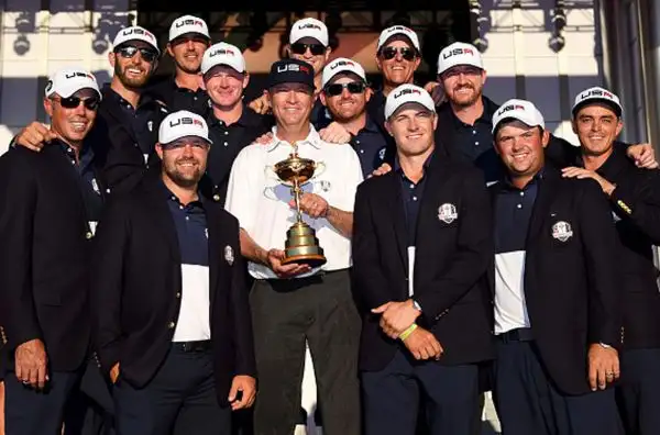 Ottobre: gli Stati Uniti si riscattano e battono la squadra europea nell'edizione casalinga della Ryder Cup.