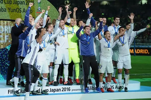 Dicembre: il Real Madrid, trascinato dal solito Cristiano Ronaldo (tripletta), si aggiudica anche il Mondiale per club.