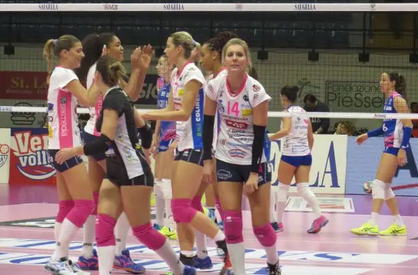 Vittoria in rimonta per la squadra di Francesca Piccinini.