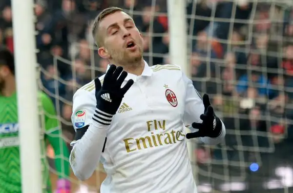 Gerard Deulofeu sbarca in Serie A tra le fila del Milan. Era all'Everton in Premier League. 