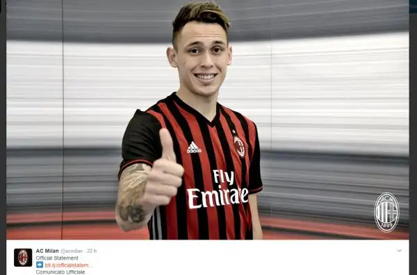 Lucas Ocampos, uno dei tanti affari Galliani-Preziosi. Il calciatore passa dal Genoa al Milan.
