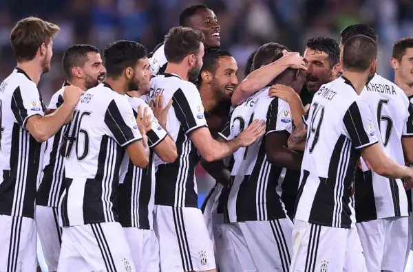 I bianconeri compiono il primo passo verso il Triplete conquistando la terza Coppa Italia consecutiva. E' delirio all'Olimpico.