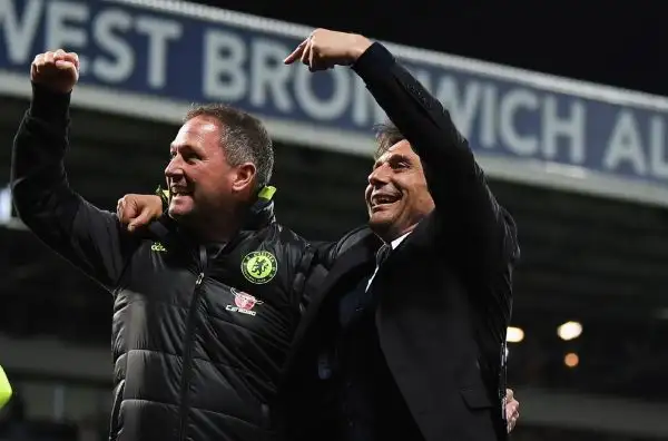 Il tecnico leccese conquista la Premier League alla guida del Chelsea. La vittoria contro il WBA ha matematicamente laureato i Blues campioni d'Inghilterra.