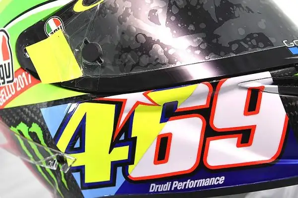 I caschi speciali scelti da Valentino Rossi e Andrea Iannone per il Gp d'Italia.