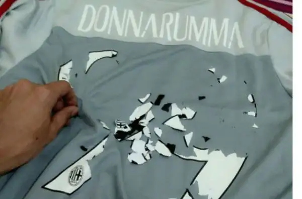 Il popolo del web si scatena contro il portiere che ha detto no alla proposta di rinnovo del Milan.
