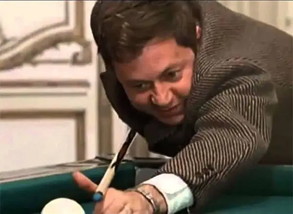 Contro Diego Catellami (con la 'm' si badi bene) la sfida a biliardo finisce in maniera inattesa.