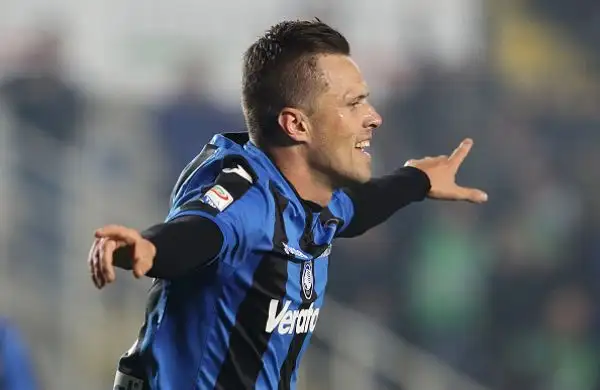 I bergamaschi schiantano il Crotone con una doppietta del Papu Gomez e le reti di Petagna, Caldara e Ilicic.