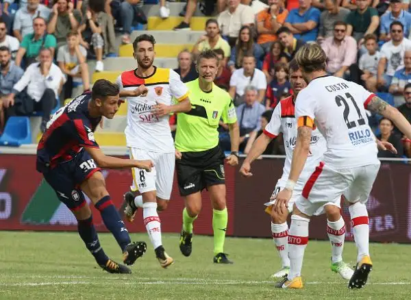 Il Crotone piega un Benevento ancora fermo a 0 punti.