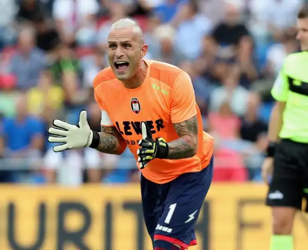 Il Crotone piega un Benevento ancora fermo a 0 punti.