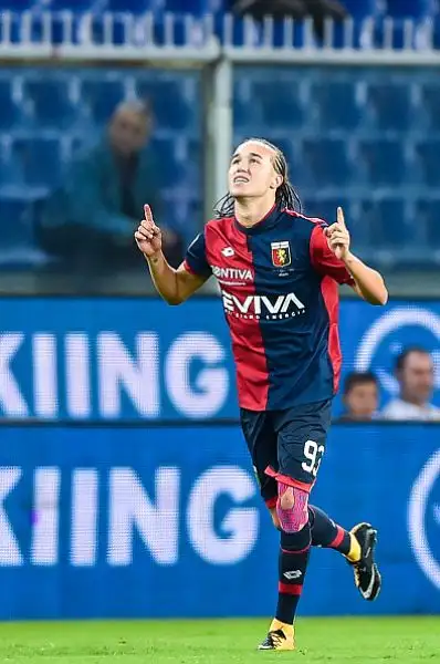 Dopo un primo tempo con poche emozioni il 'Grifone' passa nella ripresa con Laxalt, ma poi arretra e si fa riacciuffare da Hetemaj: un punto a testa.