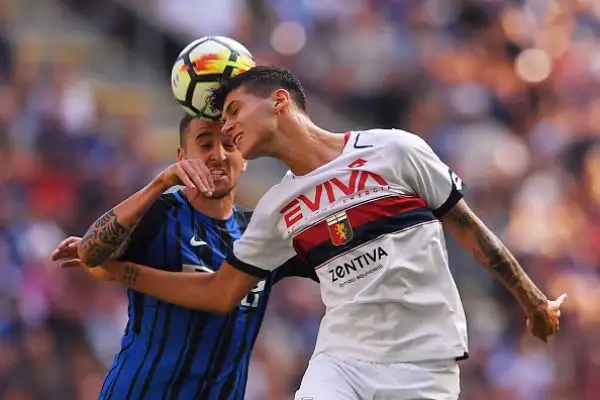 Una rete in extremis consente all'Inter di piegare il Genoa.