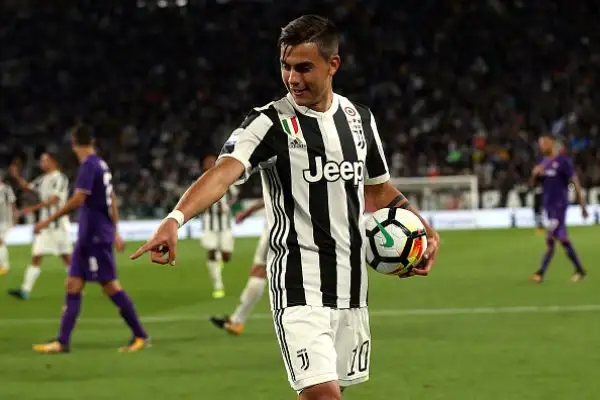 Nel primo tempo la Juve soffre, pur non concedendo nulla alla Viola. Nella ripresa i bianconeri crescono e trovano il gol vittoria con Mandzukic, servito da Cuadrado, sfuggito alla marcatura di Gaspar