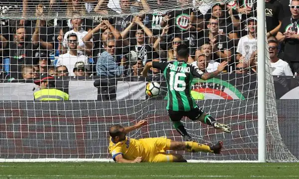 Anche contro il Sassuolo Dybala sigla un’altra tripletta dopo quella contro il Genoa, regalando i tre punti alla Juventus e salendo a quota 8 reti in 4 partite di campionato.