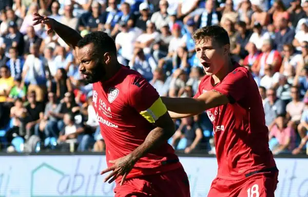 I rossoblu piegano la Spal dell'ex Borriello con una bellissima rete di Joao Pedro e un gol del gioiellino Barella.