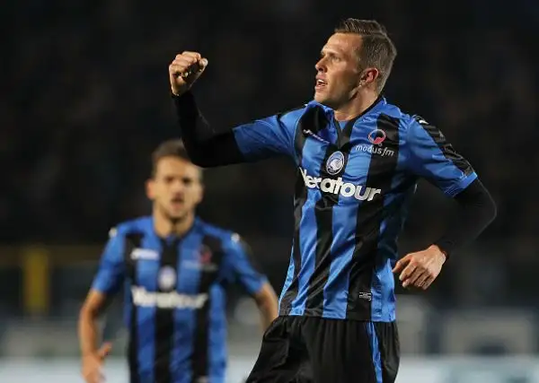 Succede tutto nel secondo tempo con i bergamaschi capaci di segnare tre gol con Freuler, Ilicic e Kurtic che confezionano la vittoria per i padroni di casa.