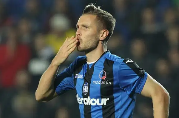 Succede tutto nel secondo tempo con i bergamaschi capaci di segnare tre gol con Freuler, Ilicic e Kurtic che confezionano la vittoria per i padroni di casa.
