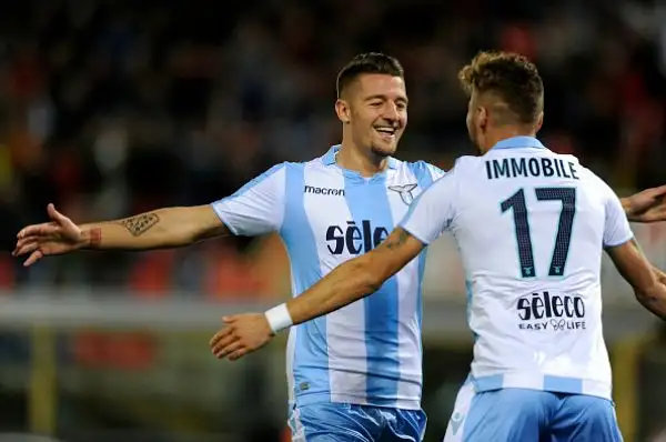 Milincovic-Savic e Lulic portano al doppio vantaggio i biancocelesti. Poi, dopo un rigore sbagliato da Immobile, il Bologna la riapre ma non riesce a raggiungere il 2-2.