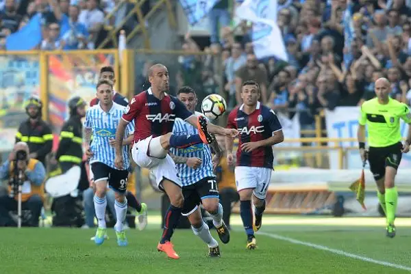 I felsinei si aggiudicano la sfida tutta emiliana con la Spal, grazie ad un gol di Poli e un'autorete di Salamon. Inutile il timbro di Antenucci.