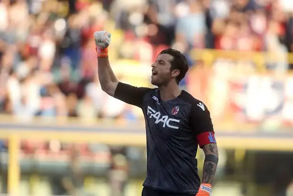 I felsinei si aggiudicano la sfida tutta emiliana con la Spal, grazie ad un gol di Poli e un'autorete di Salamon. Inutile il timbro di Antenucci.