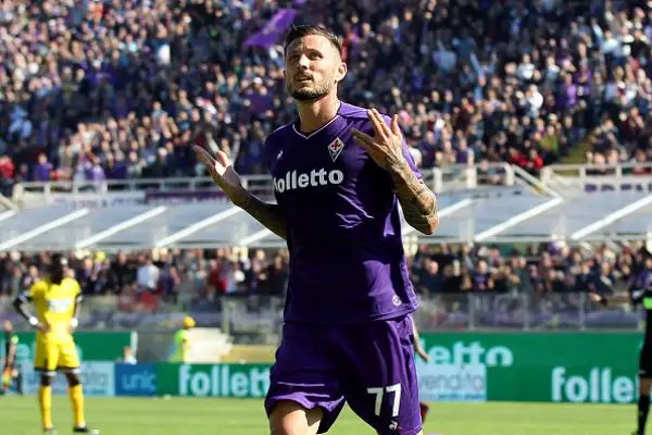 Importante vittoria casalinga per Pioli, la sua squadra piega l'Udinese grazie alla doppietta dell'ex, Thereau.
Il gol degli ospiti di Samir accende il finale, ma il risultato poi non cambia più.