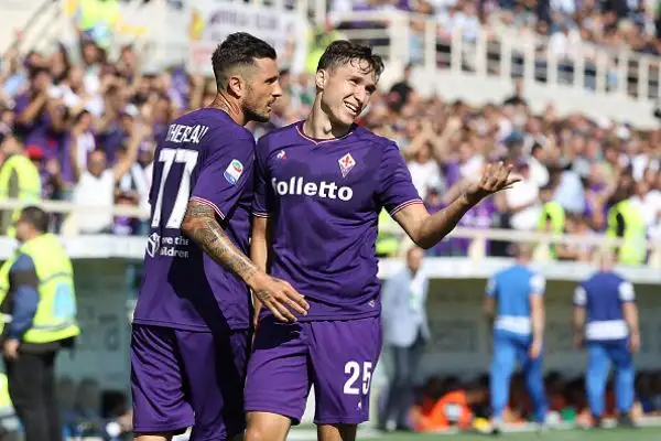 Importante vittoria casalinga per Pioli, la sua squadra piega l'Udinese grazie alla doppietta dell'ex, Thereau.
Il gol degli ospiti di Samir accende il finale, ma il risultato poi non cambia più.