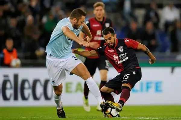 La Lazio continua la sua marcia travolgendo il Cagliari: 3-0.