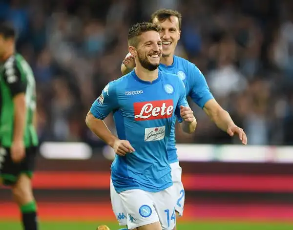 Al San Paolo partenopei in gol con Allan, autogol di Consigli e Mertens. A firmare la rete del Sassuolo è Falcinelli. Sfortunati i neroverdi che colpiscono due traverse.
