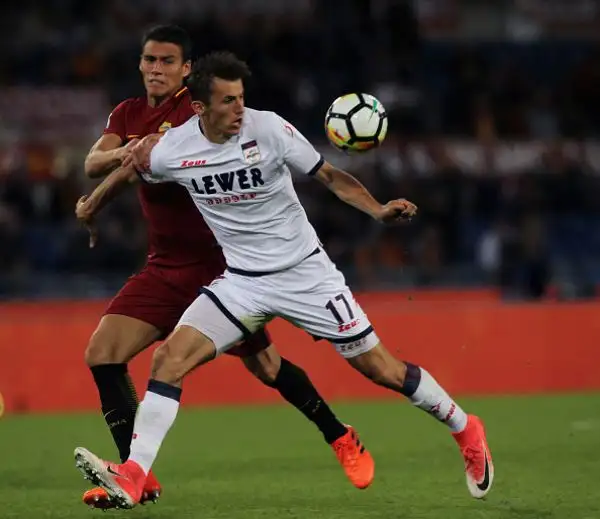 Vittoria di misura per la squadra di di Francesco contro i pitagorici grazie a un rigore di Perotti nel primo tempo.
