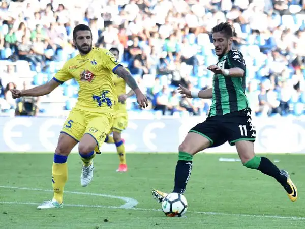 Sassuolo che sale in classifica a 5 punti, Chievo che con il punto guadagnato oggi sale a 12 punti. Leggermente meglio i neroverdi ma sostanzialmente giusto il risultato finale